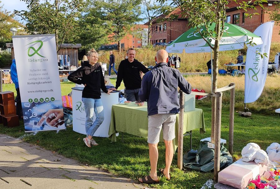 Risbjerg & Co. var med på marked i Hvidovre 31. august 2024 for at fortælle om nyheder og journalistik