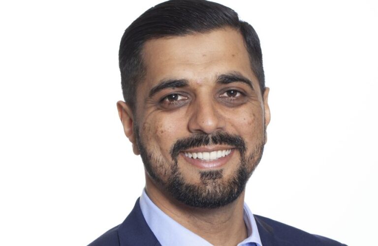 Yasir Iqbal, Socialdemokratiet, kommunalbestyrelsen, Hvidovre Kommune