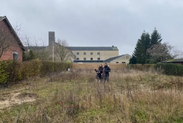 Grund på Lellinge Allé i Hvidovre ved Risbjergskolen