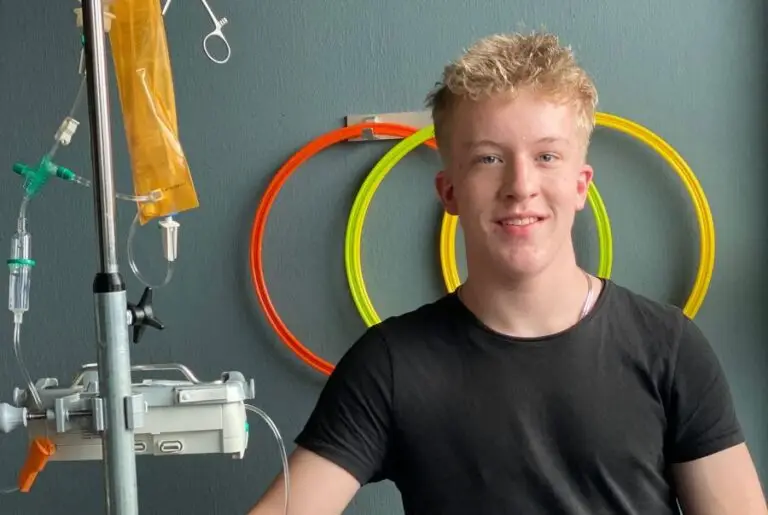 Mikkel fra Hvidovre blev ramt af sjælden kræftsygdom og blev behandlet på Rigshospitalet